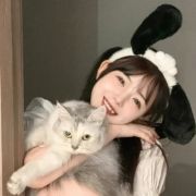 女生抱猫头像高清图片，带猫女生头像可爱卖萌