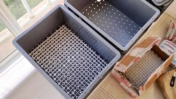 周转箱当过滤盒，到底要不要加隔板？有什么作用？你听我讲