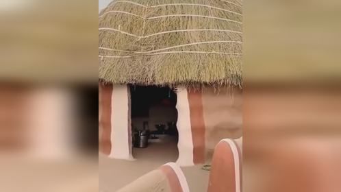 外网热评：非洲部落豪华的四合院！
