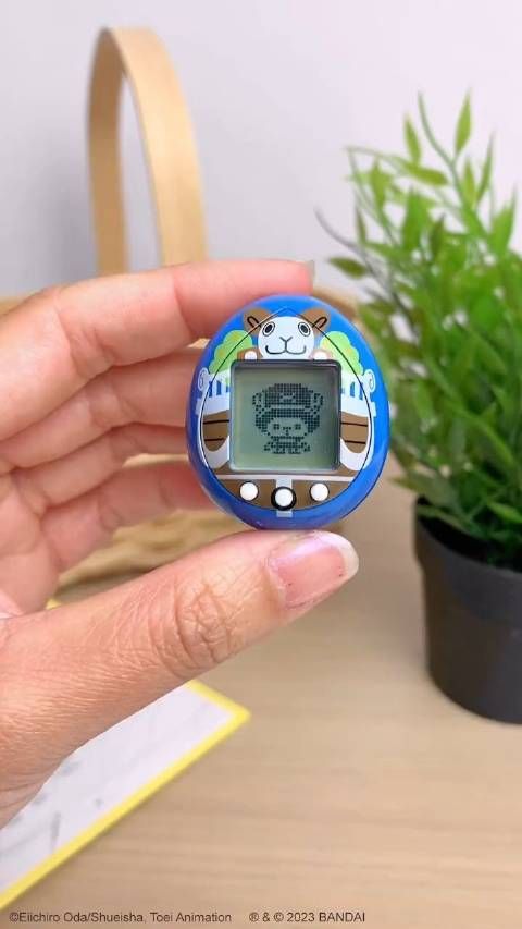 海贼王×拓麻歌子（Tamagotchi）联名电子宠物游戏机实物操作视频