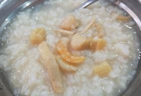 鱿鱼虾米瑶柱粥