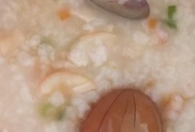 鲍鱼虾仁干贝粥