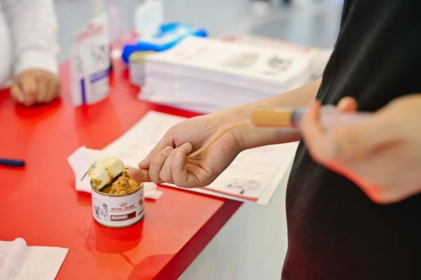 皇家蓄蕴诊疗人才发展强磁场,处方粮创新成果重磅上市