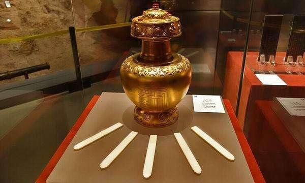 五种奇怪的宝贝，件件都非常诡异，特别是最后一样很是少见！