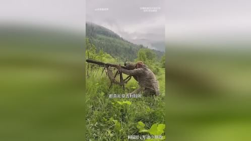 俄乌士兵穿的吉利服，号称战场隐身衣