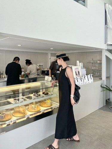 淄博这家奶油风咖啡店姐妹拍照锁死  
