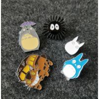 日本宫崎骏龙猫彩色平面胸针卡通个性公仔滴油徽章服饰日本动漫