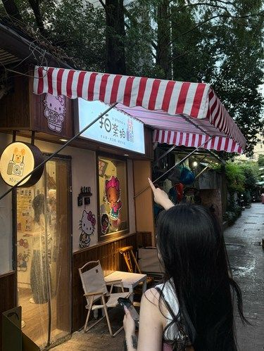杭州西湖边！！超可爱的拍立得照相馆！！