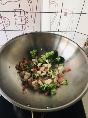 超级简单的宠物鸡肉蔬菜蛋挞、宠物零食、狗狗零食的做法 步骤3