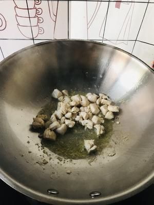 超级简单的宠物鸡肉蔬菜蛋挞、宠物零食、狗狗零食的做法 步骤2