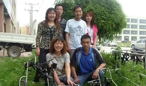 13年，我为上万只残疾动物做轮椅