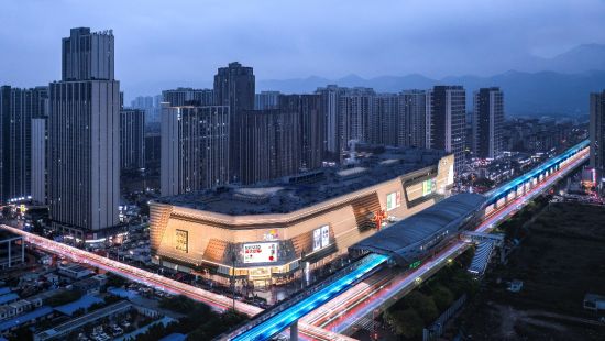 图为龙湖重庆高新天街外立面图。主办方供图