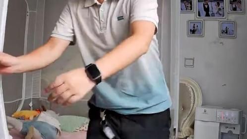 地震预警瞬间，奶爸转身就跑差点忘了娃，急忙回头抱出婴儿