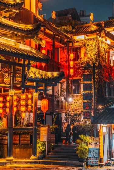 灯火阑珊处，夜色撩人心