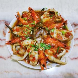 《鱼蒸虾》鱼虾一锅鲜的做法 步骤3