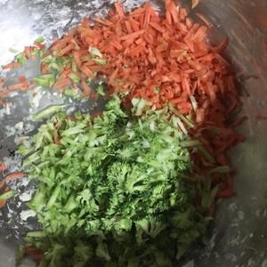 超赞的狗狗蔬菜包的做法 步骤1