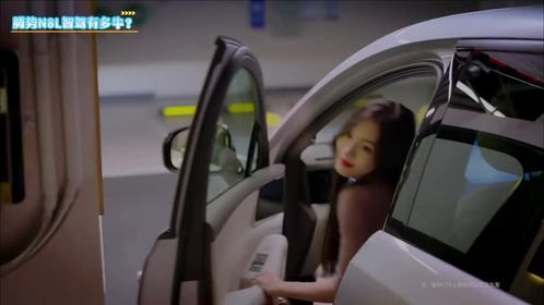 腾势N8L智驾牛不牛? 智驾行驶中,N8L居然能倒车,车位到车位!