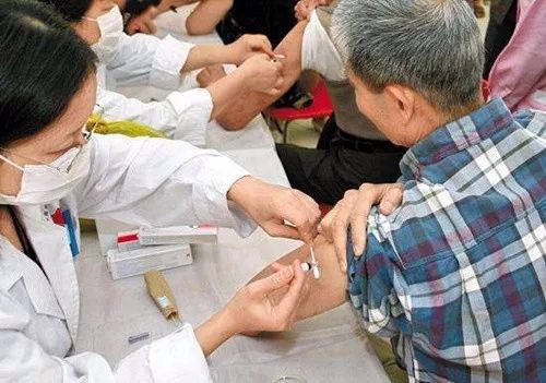 疫苗期间，宠物禁剧烈运动及洗澡。