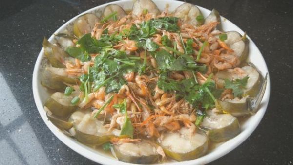 鱼虾搭配，营养丰富，鲜嫩爽口，毫无腥味