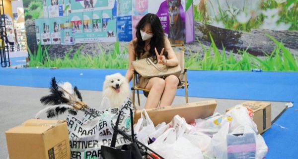 看展听会互动，沉浸式宠业狂欢体验不容错过！速速收藏潮宠展看点攻略！