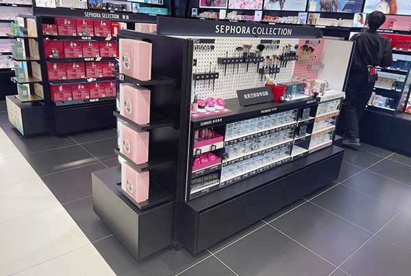 亚克力展示架在宠物店中的应用案例？