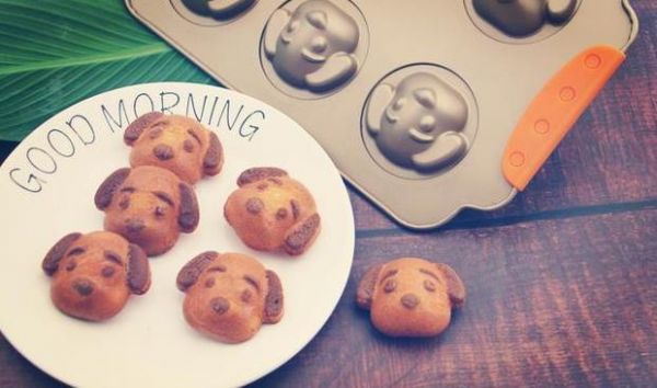 一个鸡蛋一碗面粉,做个快手的脆皮软心小狗蛋糕,好吃又好玩