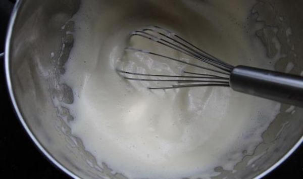 一个鸡蛋一碗面粉,做个快手的脆皮软心小狗蛋糕,好吃又好玩