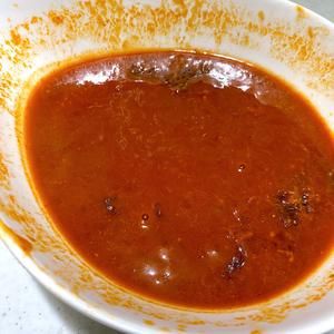 【日本网红食谱】咸牛肉罐头+蔬菜汁+咖喱块=美味咖喱牛肉！的做法 步骤7