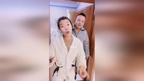 健康的活着，平静的过着，开心的笑着，适当的忙着，就很好