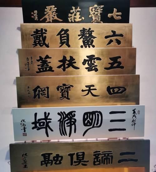 如何饲养棕色高头翻鳃金鱼（宠物金鱼的养护技巧和注意事项）