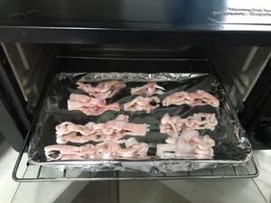 狗狗零食-猪皮磨牙棒的做法 步骤2