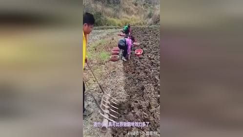 农民自制翻地小工具