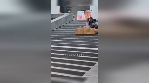 孩子王带兵出征