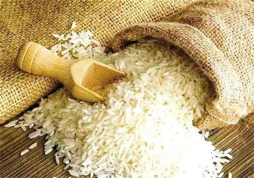 大米白面可自制狗粮，营养均衡，方便实惠。