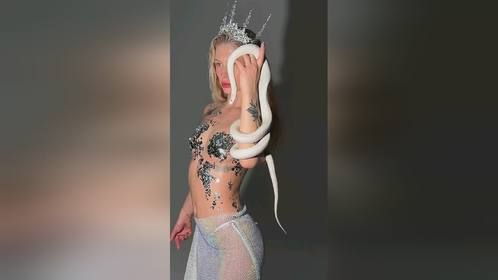 #美女与野兽 #美女蛇 #爬宠 #异宠 #宠物蛇 #时尚#超