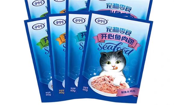 幼猫零食什么牌子好?海吱吱鱼肉包适配幼猫馋嘴期