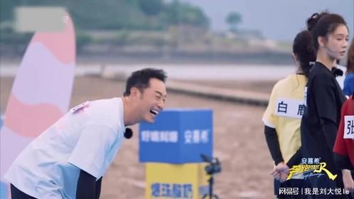 本以为张真源对战郑恺够惨，下秒周深比他还惨，大喊不公平丨奔跑