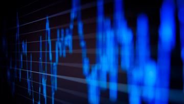 KBC relève son objectif de cours sur AB InBev, mise sur la redistribution de cash