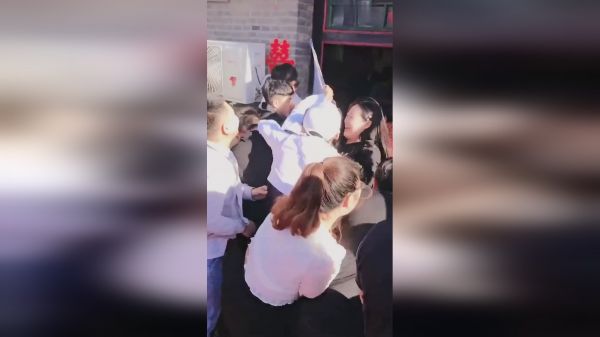 第一次结婚，没想到比想象中的更难，这个婚老子不结了！