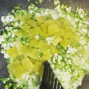 自制狗粮鱼汤蔬菜炖的做法 步骤7