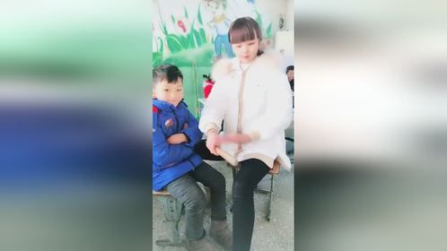 小姐姐你这么有才，做幼师有点埋没了，我觉得演员会更适合你的