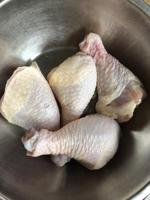 鸡腿肉拌饭的做法 步骤1