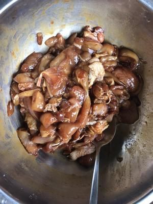 鸡腿肉拌饭的做法 步骤4