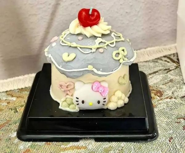 给宠物做蛋糕有人月入3万，一份188元引争议，是暴利还是真爱？