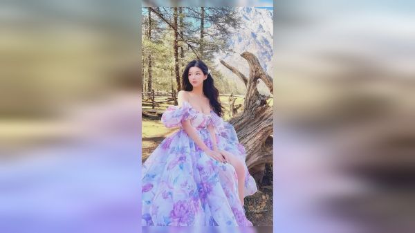 美人如画，这样的摄影作品可以称之为艺术了吧