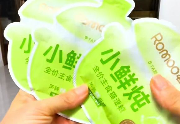 猫主食推荐！蓉喵Romoo小鲜炖不止好吃，更关爱泌尿健康！