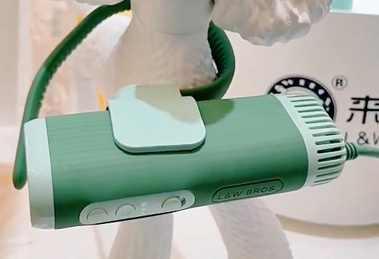 宠物吹水机的使用方法和维护保养