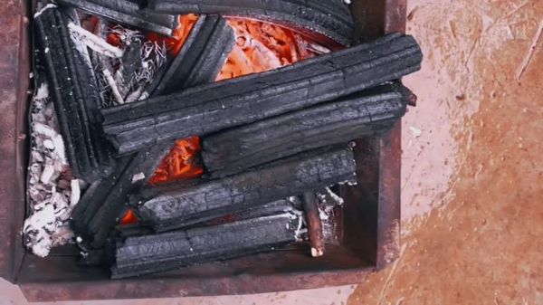 #冬天该有的样子 #雪地里撒欢 #博煜 #博煜劳动实践基地 烤大火