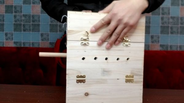 本来是给鹦鹉做繁殖箱的，没想到养龙猫都非常合适，这个箱子够大