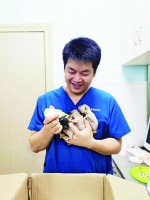 针灸理疗、高压氧舱、核酸检测……给宠物治病，他们有“独门武器”